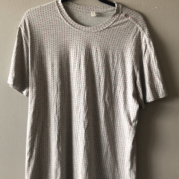 Lululemon t shirt - Picture 7 of 7